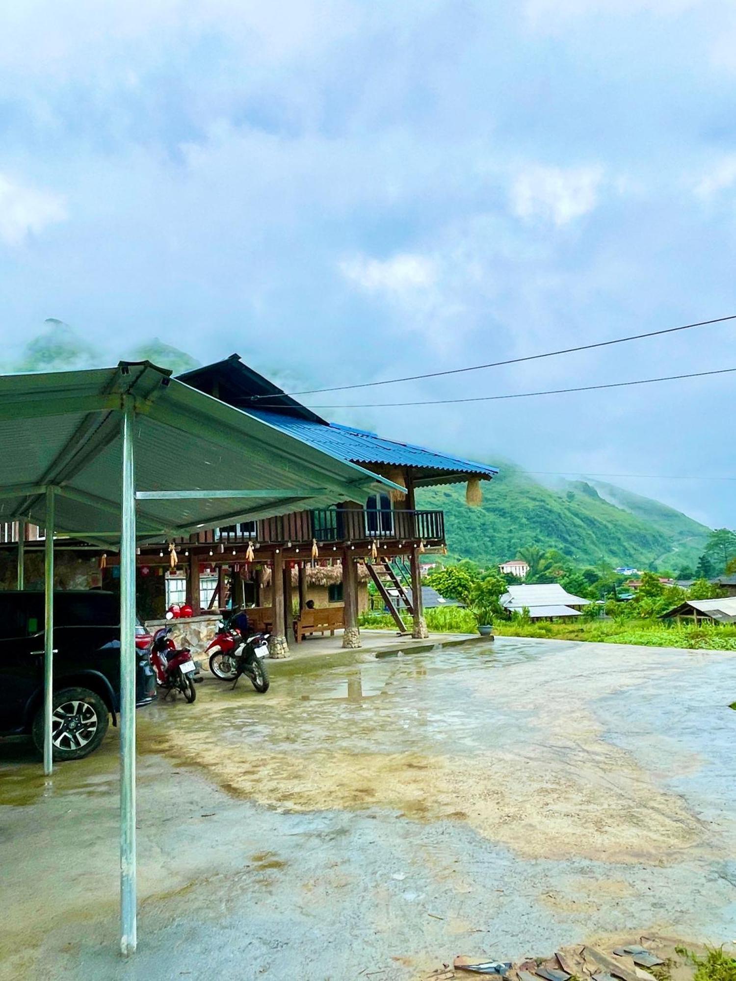 Nhà ở miền quê Du Gia Family & Coffee *