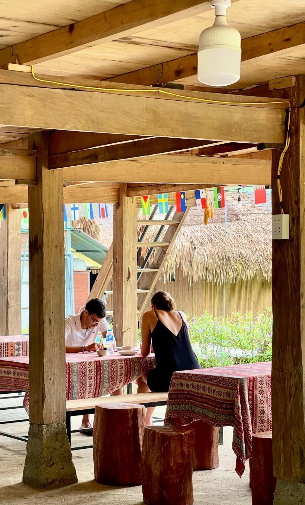Nhà ở miền quê Du Gia Family & Coffee *