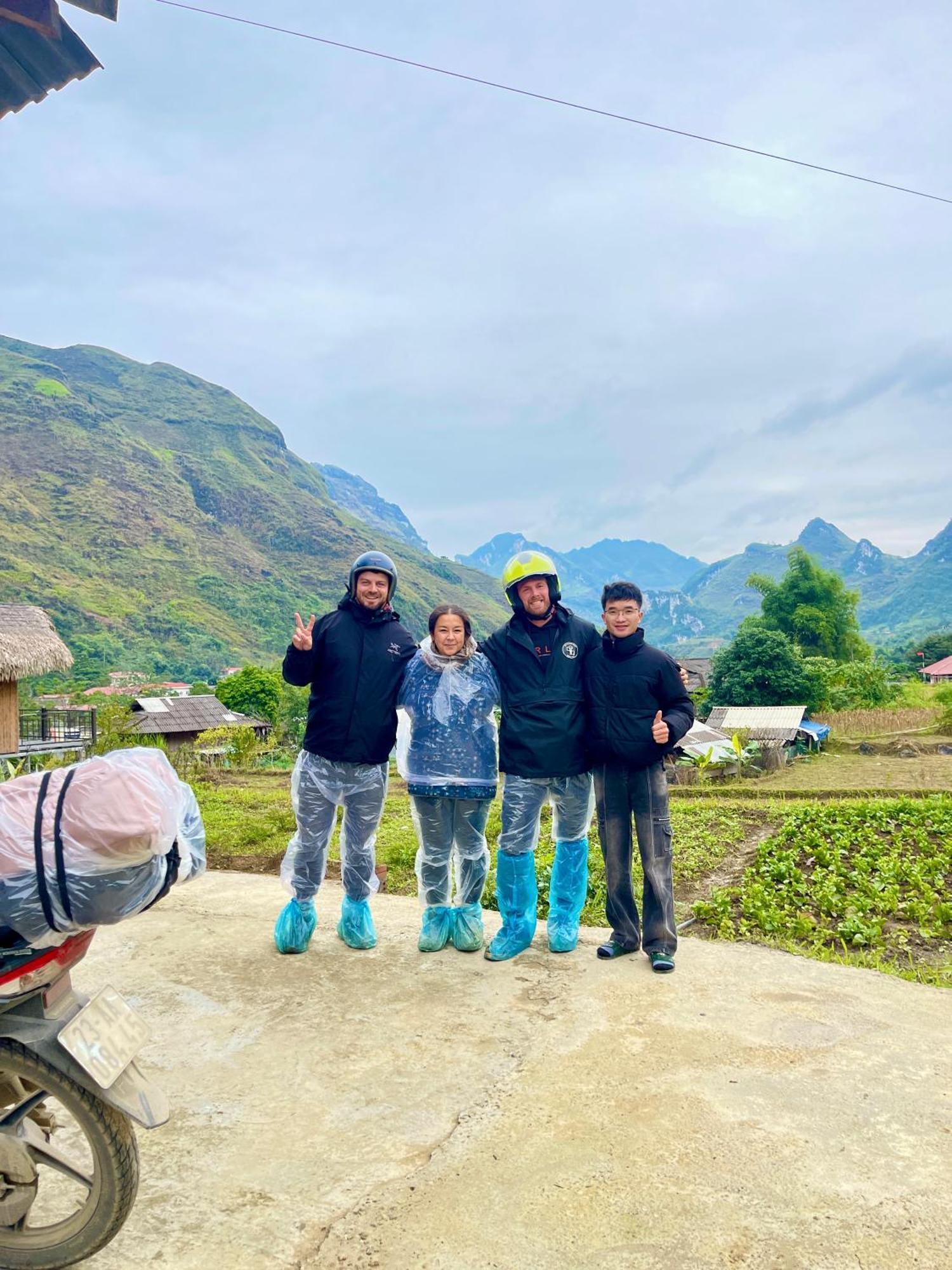 Du Gia Family & Coffee Lang Cac